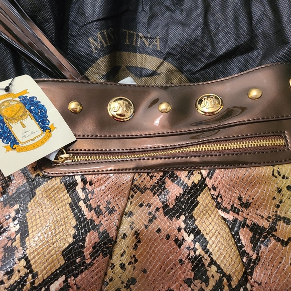 Purse - Picture 4 of 9